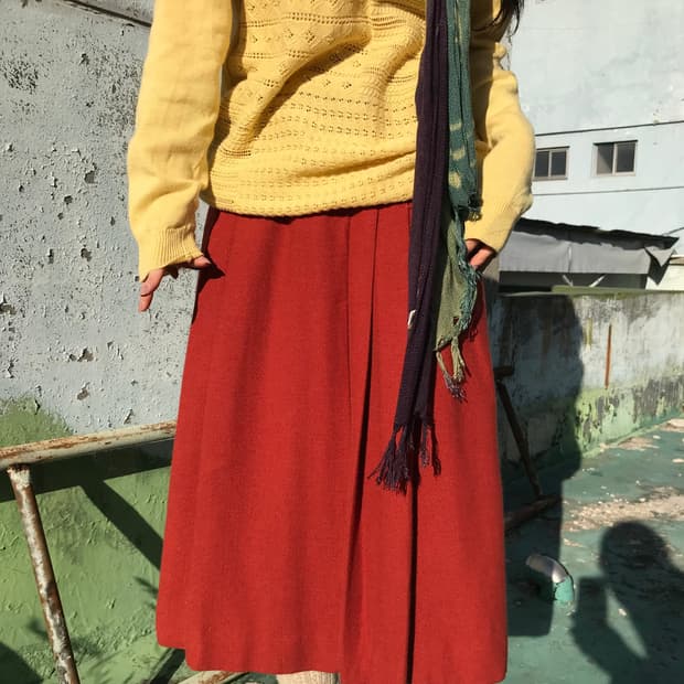 브릭 레드 롱 스커트