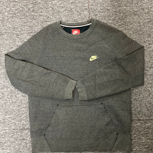 나이키 테크 플리스 맨투맨 L 그레이