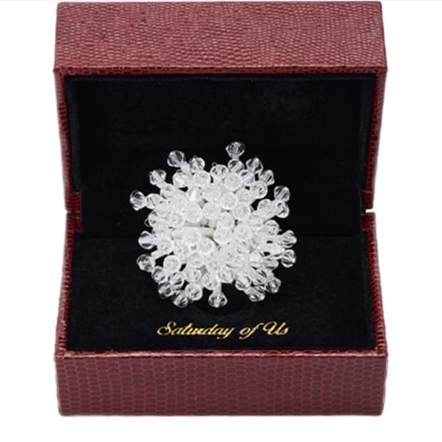 Stu 단델리온 브로치