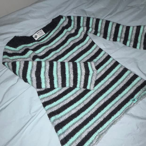 헤레틱 STRIPE HAIRY KNIT 차콜