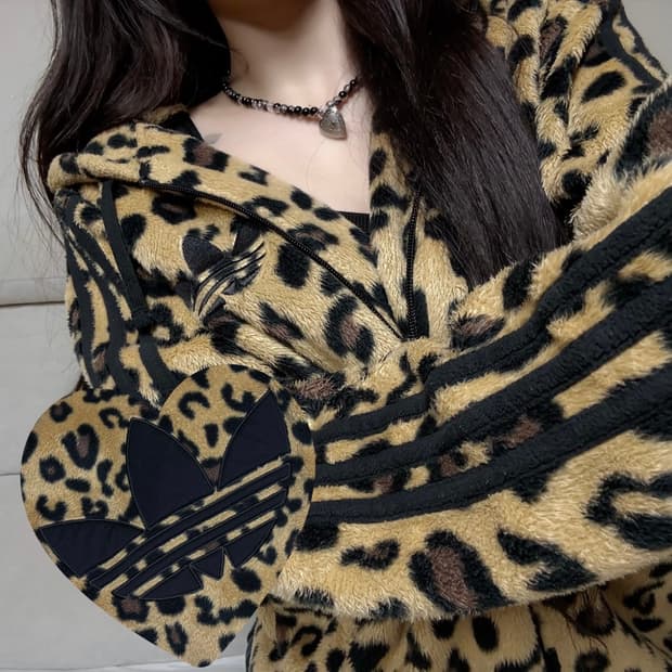 아디다스 레오파드 호피 쉐르파
