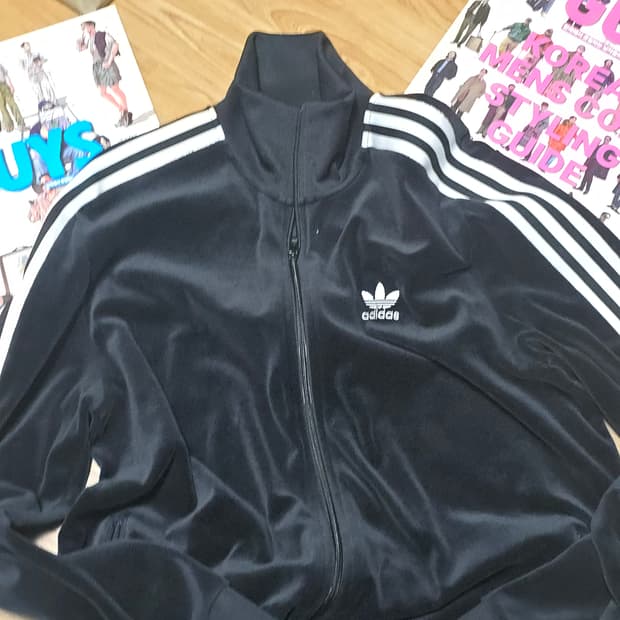 아디다스 벨벳 트랙탑