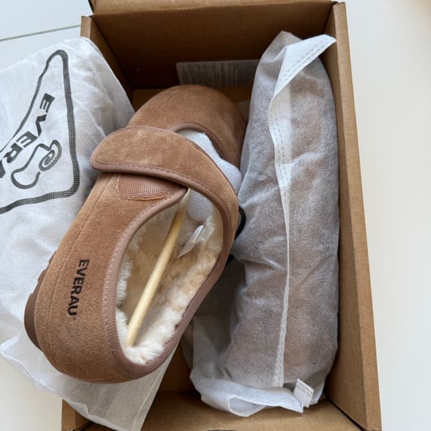 에버에이유 밀리 슬리퍼 , 털신발/ 정가: 15.9만 새거)