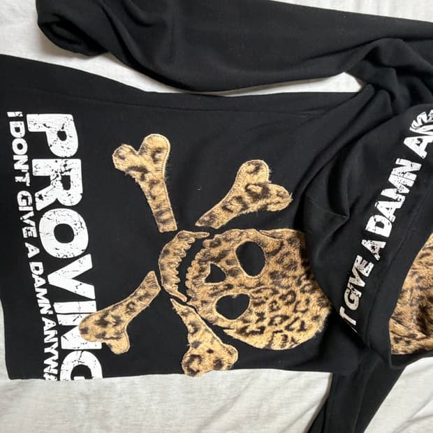 레오파드 퍼 스컬 후드티