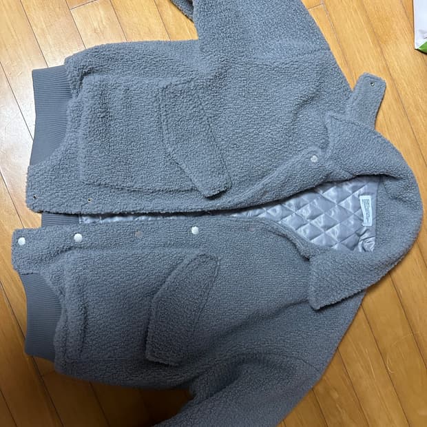 파르티멘토 부클레 그레이 누빔 패딩 자켓