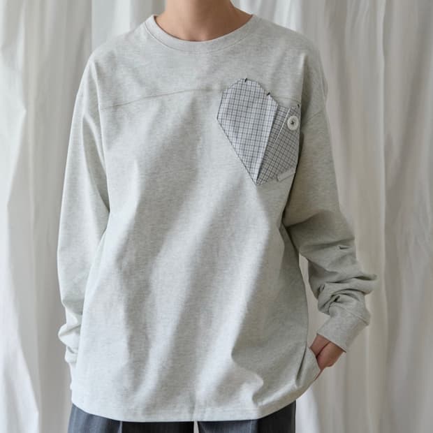 하트 패치 맨투맨