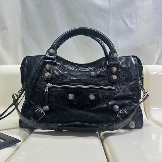 [A 정품] 발렌시아가 자이언트 시티 모터백 미디움 블랙