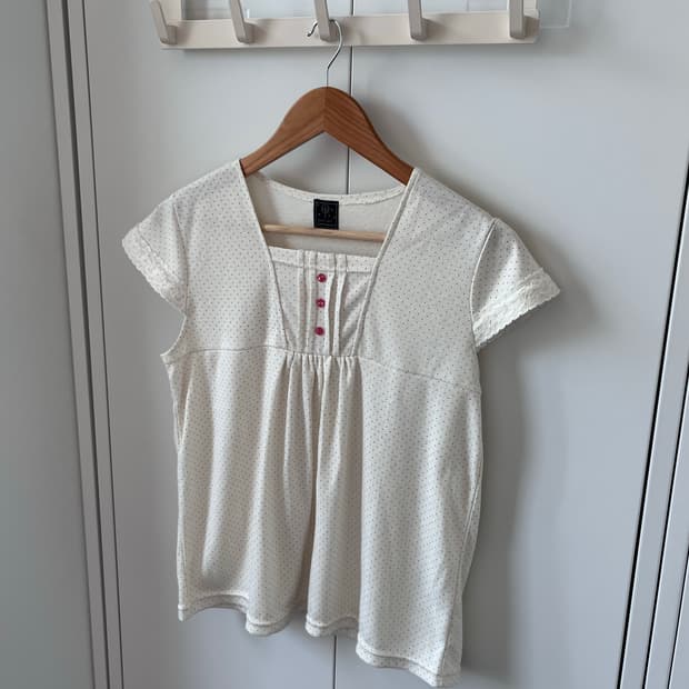 Atelier momo 레드 도트 핀턱 주름 반팔티