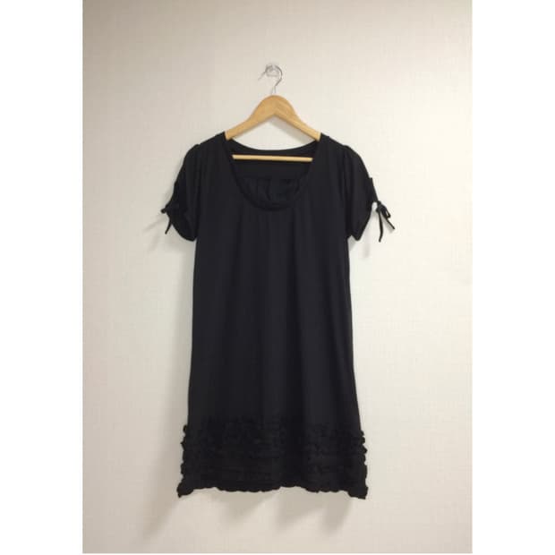 빈티지 블랙 겹프릴 퍼프 소매 반팔 튜닉 원피스