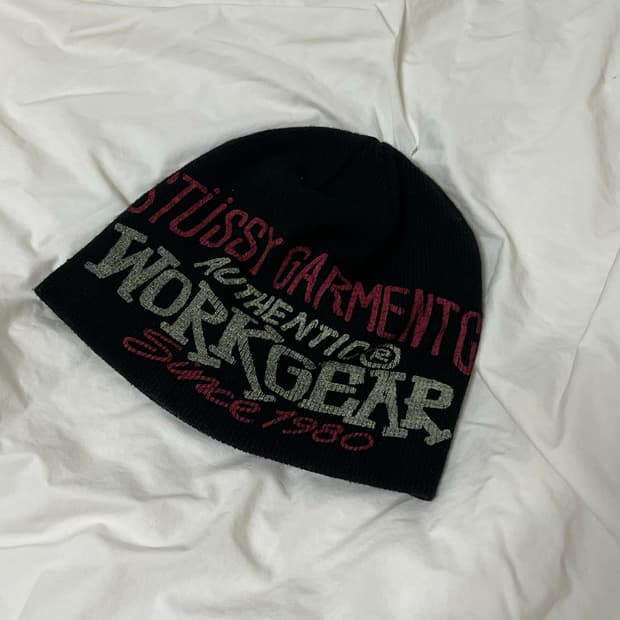 스투시 워크기어 프린트 스컬캡 비니