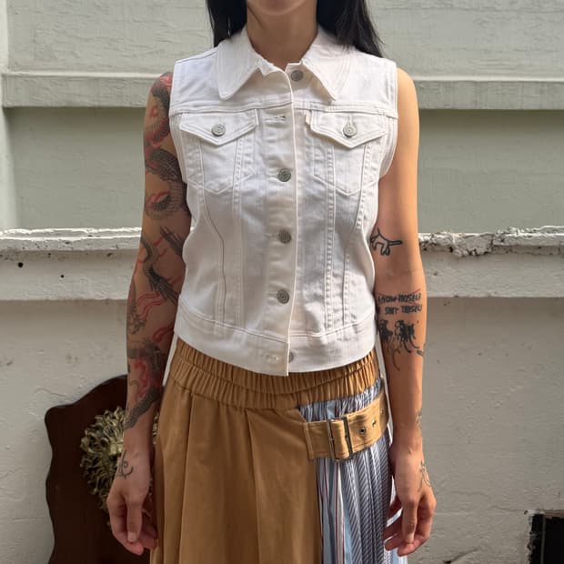 Levi's