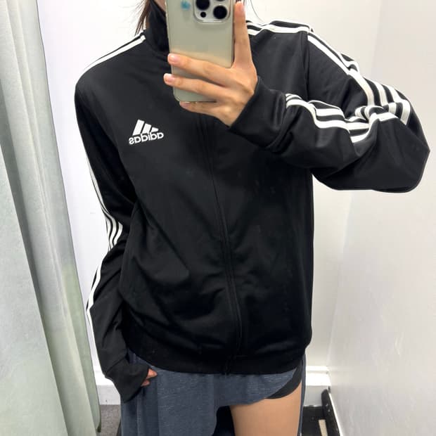 아디다스 블랙 트랙탑 져지