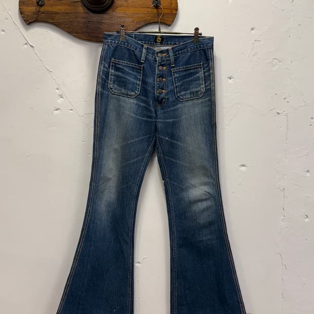 31) Japan Big John Button-Fly Flared Jea