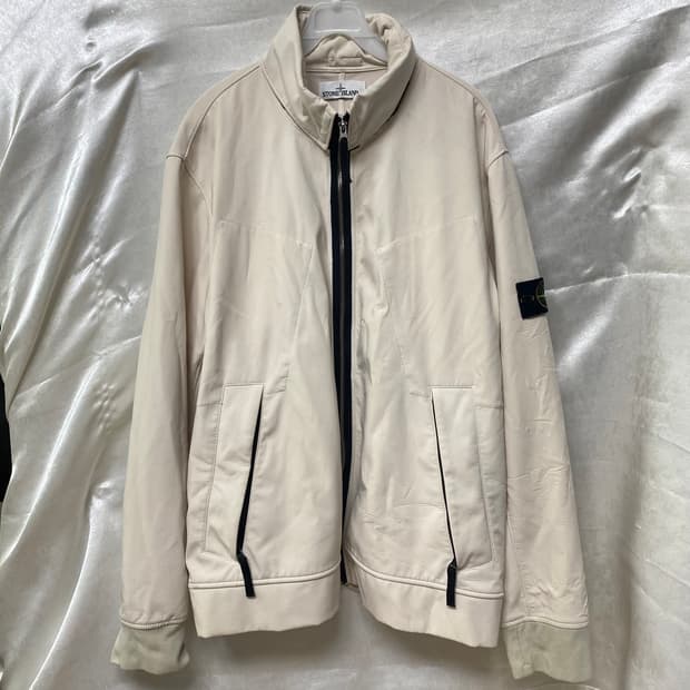 스톤아일랜드 라이트 소프트쉘 XXL