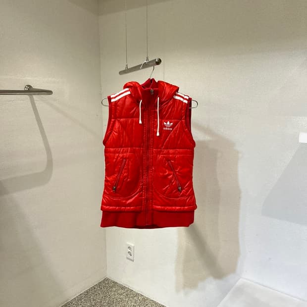 아디다스 후드 패딩조끼