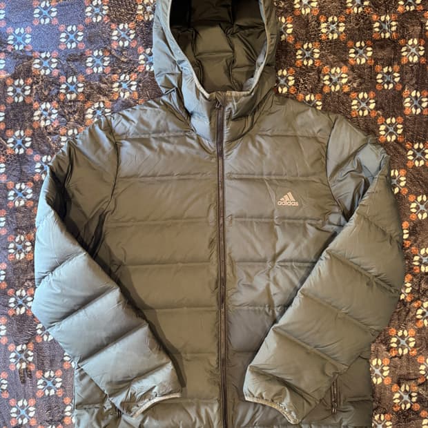 아디다스 후드 패딩