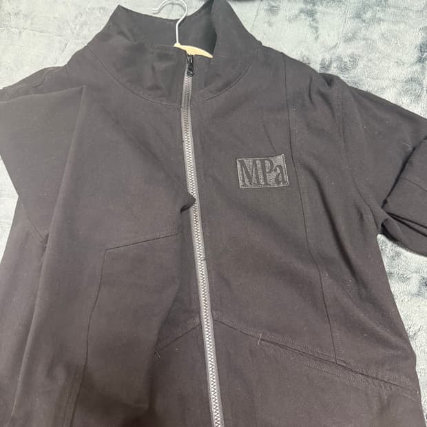 플라스틱프로덕트 PORTABLE JACKET (BLACK) 