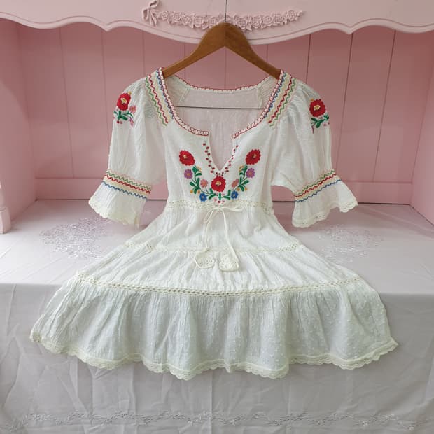 플라워 자수 코튼 원피스