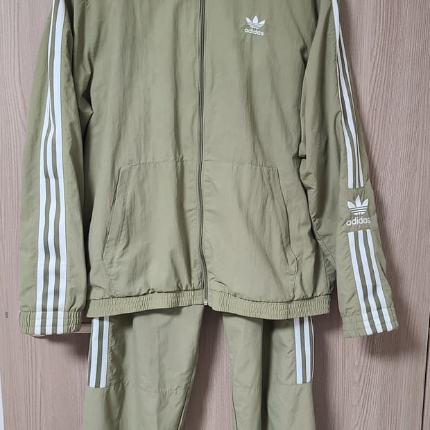 아디다스 락업세트 올리브카키 상의xl 하의L