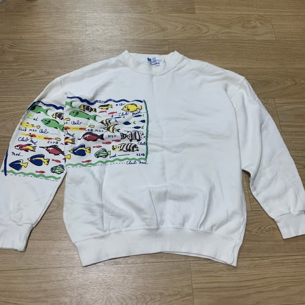 M)Club Med 90s 일본산 물고기 맨투맨
