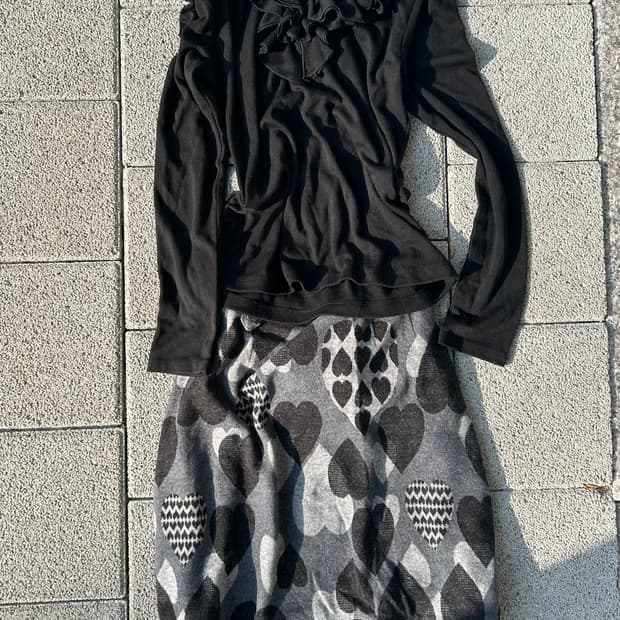 2000s JPN 니혼진 긱시크 프릴 하트 코디셋