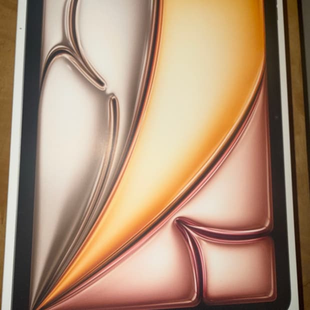 아이패드 에어 11 7세대 M3 128기가 스타라이트 미개봉