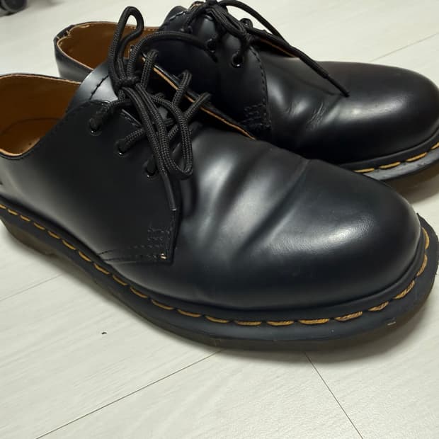 닥터마틴 1461 스무스블랙 uk7 260