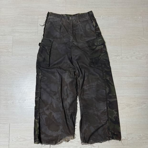 Prototypes newjeans overdyed camo pants