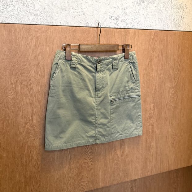 타미힐피거 진스 코튼 미니 스커트 카고 포켓 지퍼 디테일 라이트 그린