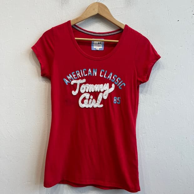 TOMMY GIRL 타미걸 아플리케 반팔 티셔츠