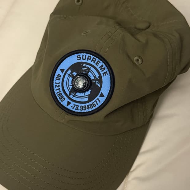 슈프림 컴퍼스 6-패널 올리브 볼캡
