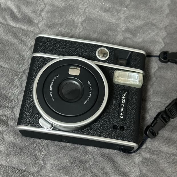 인스탁스 미니 40 폴라로이드 카메라
