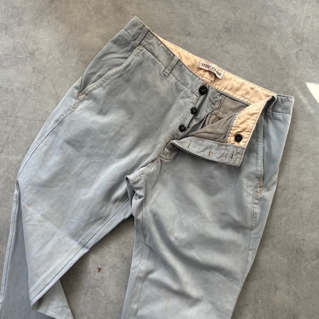 Stone Island 스톤아일랜드 라이트블루 가먼트다잉 치노 팬츠