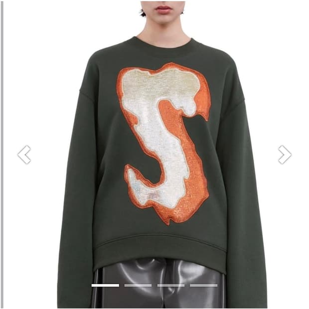 아크네스튜디오 맨투맨