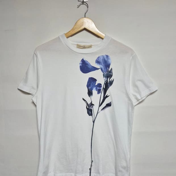 골든구스GoldenGoose 플라워 화이트 티셔츠  - T119