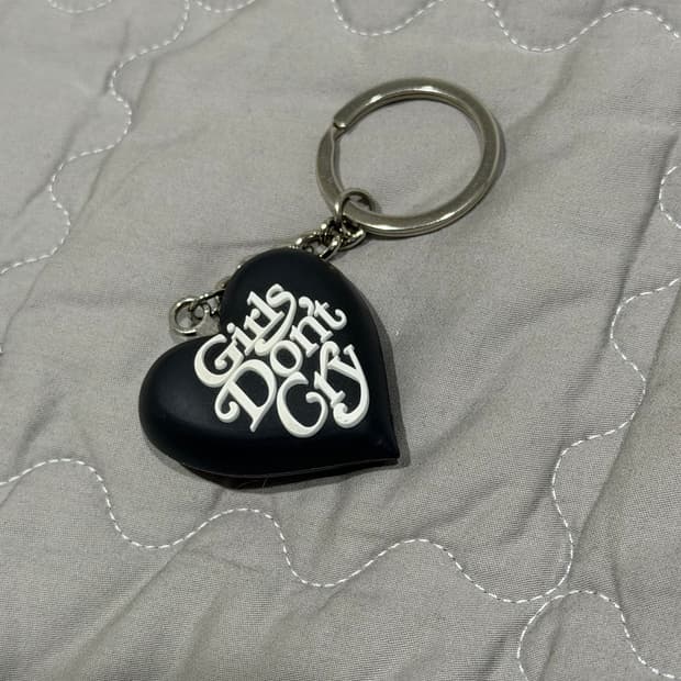 걸스돈크라이 하트 키링