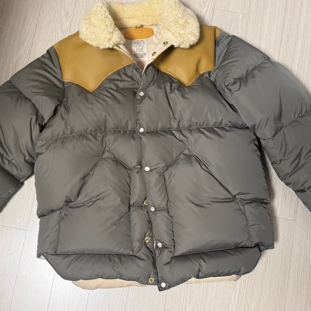 Japan 직구 록키마운틴 크리스티 자켓 42 (배송 2틀 된 것)