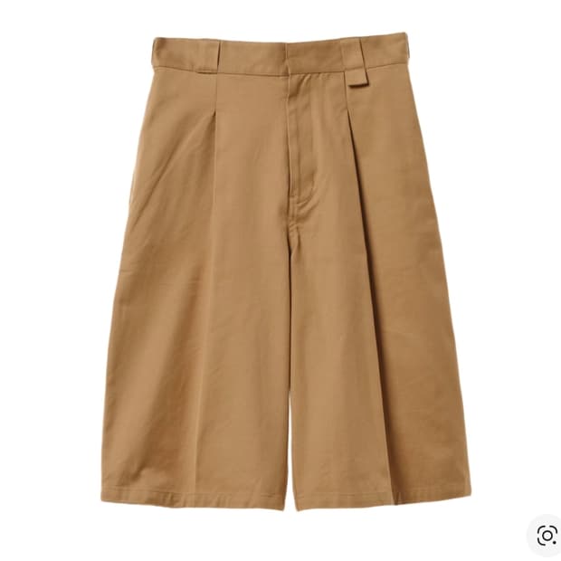 [44]자라 x 윌리 차바리아 와이드 레그 플리츠 버뮤다 쇼츠 베이지