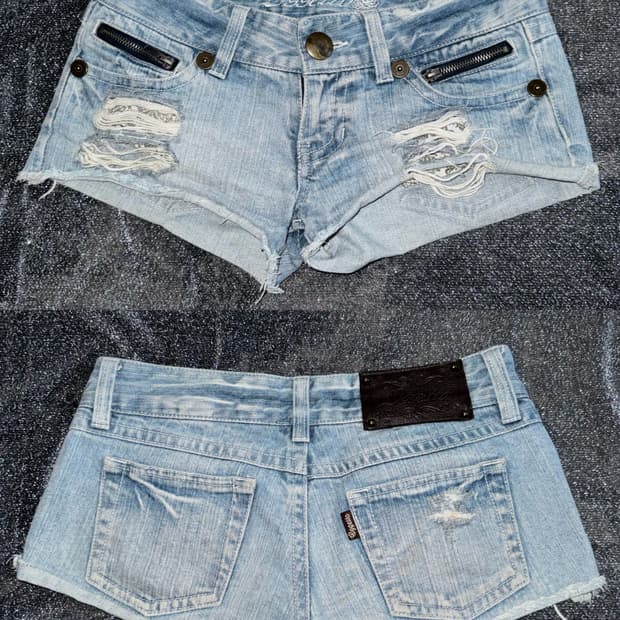 Y2k light wash denim shorts 