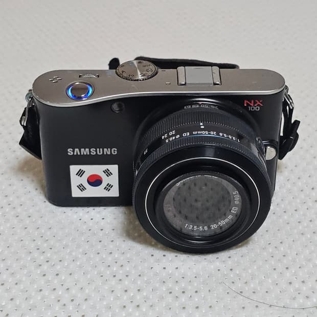 삼성 NX100 미러리스 카메라