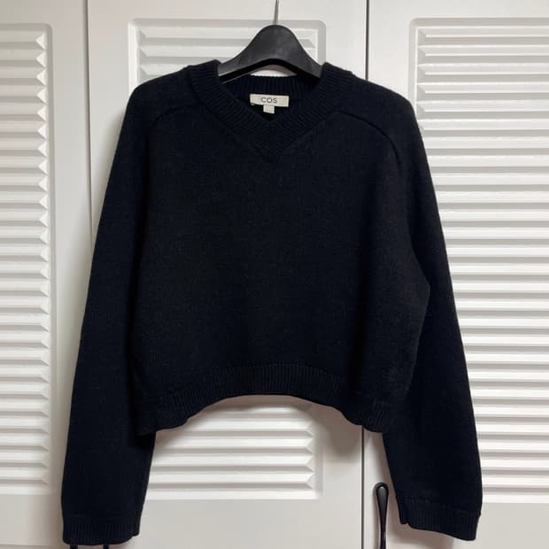 COS 크롭 니트