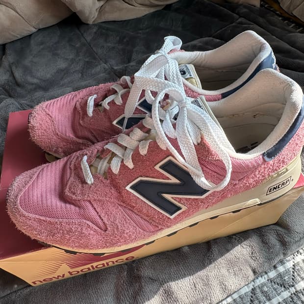 뉴발란스 x 에메 레온 도르 1300 더스티 핑크