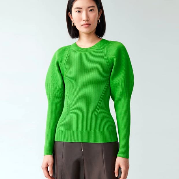 COS 퍼프 슬리브 니티드 탑 44-55