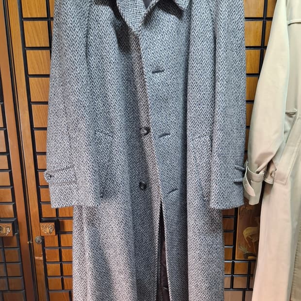 아쿠아스큐텀 아이리쉬 트위드 코트