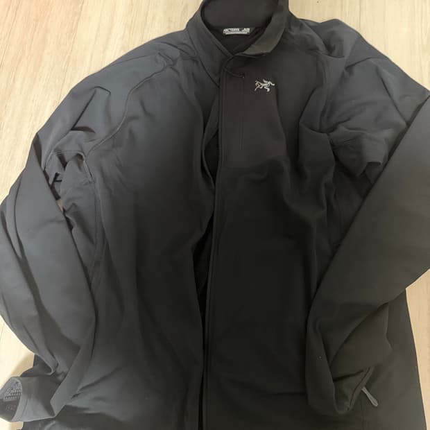 아크테릭스 델타 집업 XL