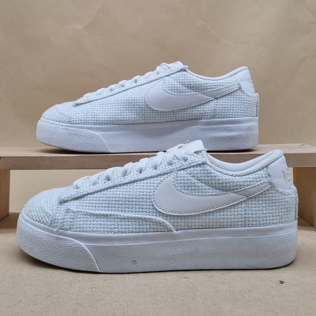 나이키 블레이저 로우 플랫폼 여성스니커즈 240