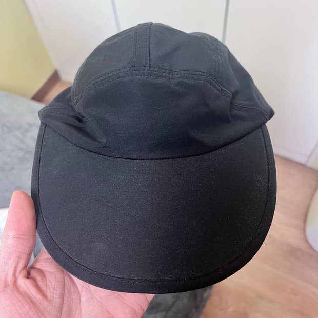 유세지 덕캡 블랙