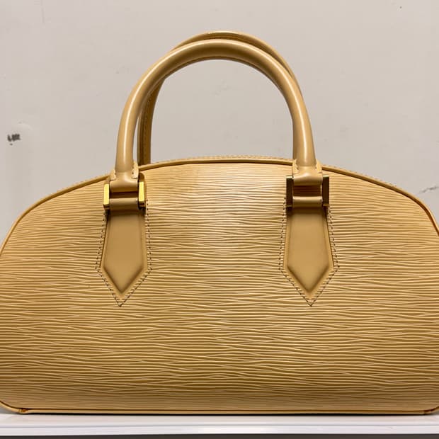 루이비통 에삐 자스민 