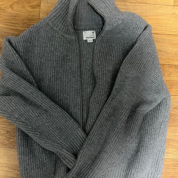 홀리선 니트집업m