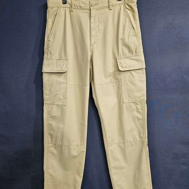 유니클로 베이지 남성 허리 34 카고팬츠 